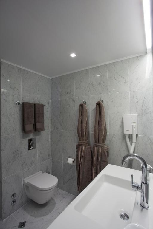 גולדן סנדס Hvd Boutique Hotel Oasis - Private Beach & Free Parking חדר תמונה